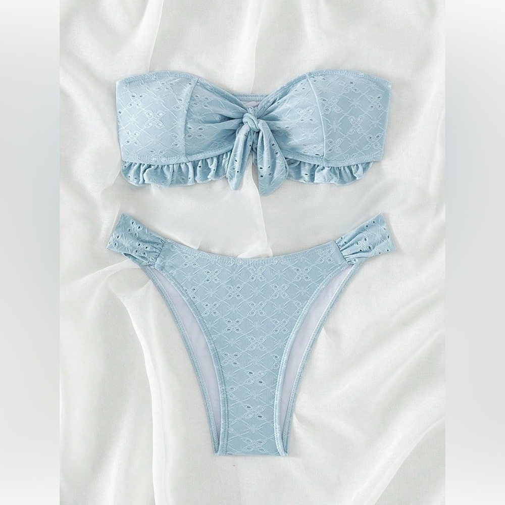 Elegant Front Knot Baby Blue Lace Bandeau Bikini Set
